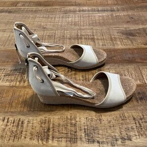 UGG Amell Open Toe Canvas Lace Up Jute Wedge Sandals